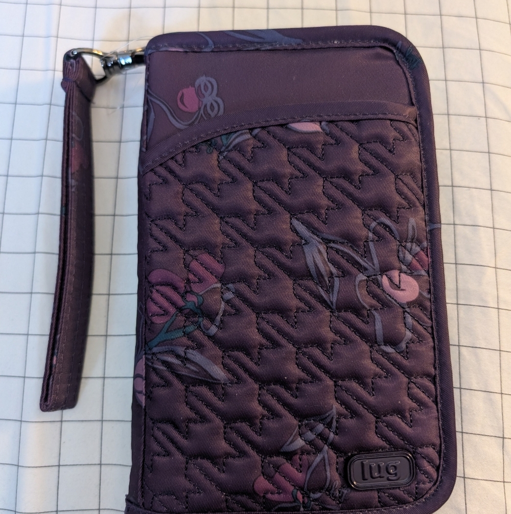 Lug Tandem Zip SE Wallet In Floret Purple NWT! RARE